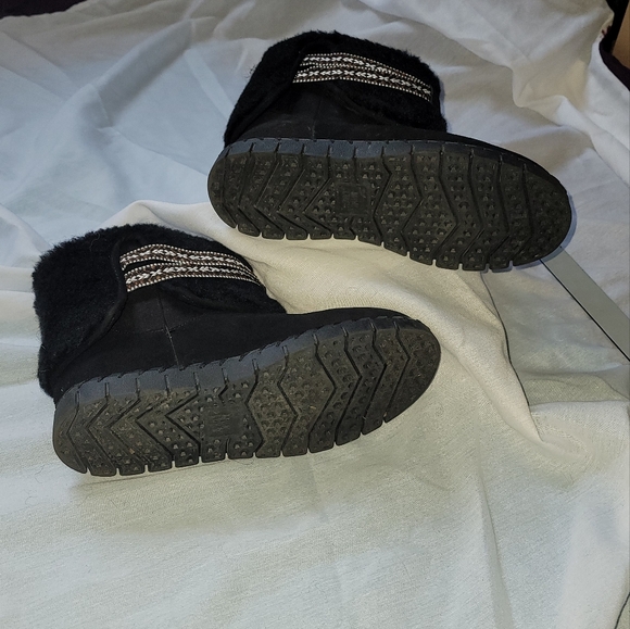 Women's Muk Luks Bootie Slippers Size 6.5 - Picture 3 of 5